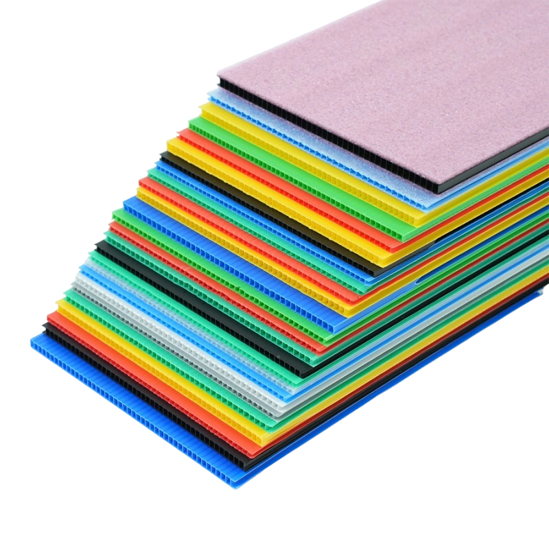 Placa plástica ondulada Twinwall resistente para embalagens logísticas